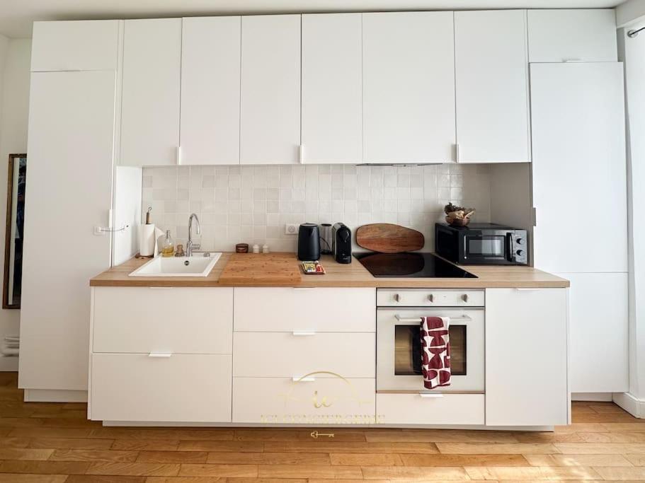 Le Petit Saint Louis Apartment Versailles Exterior photo